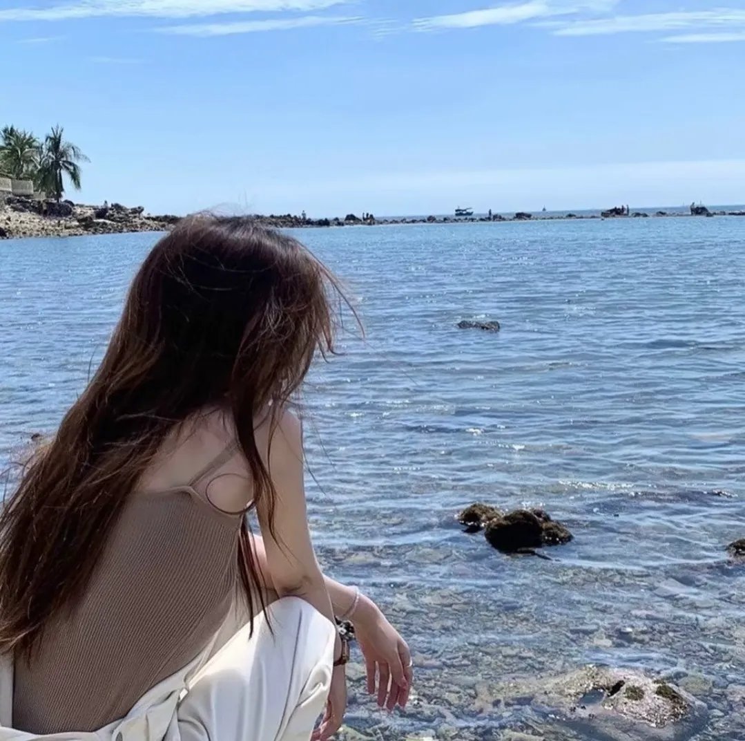 沉默一瞬